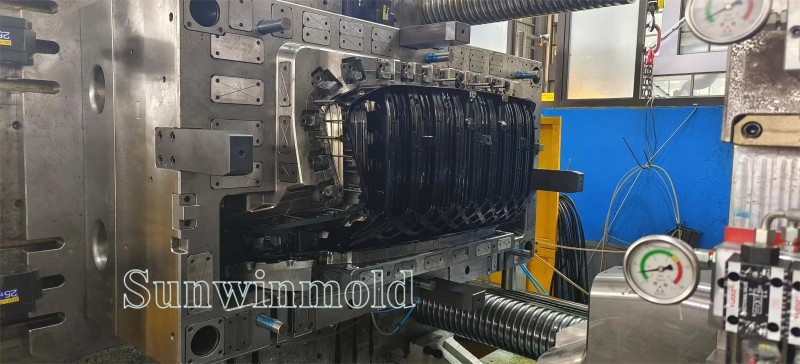 高光格栅模具3